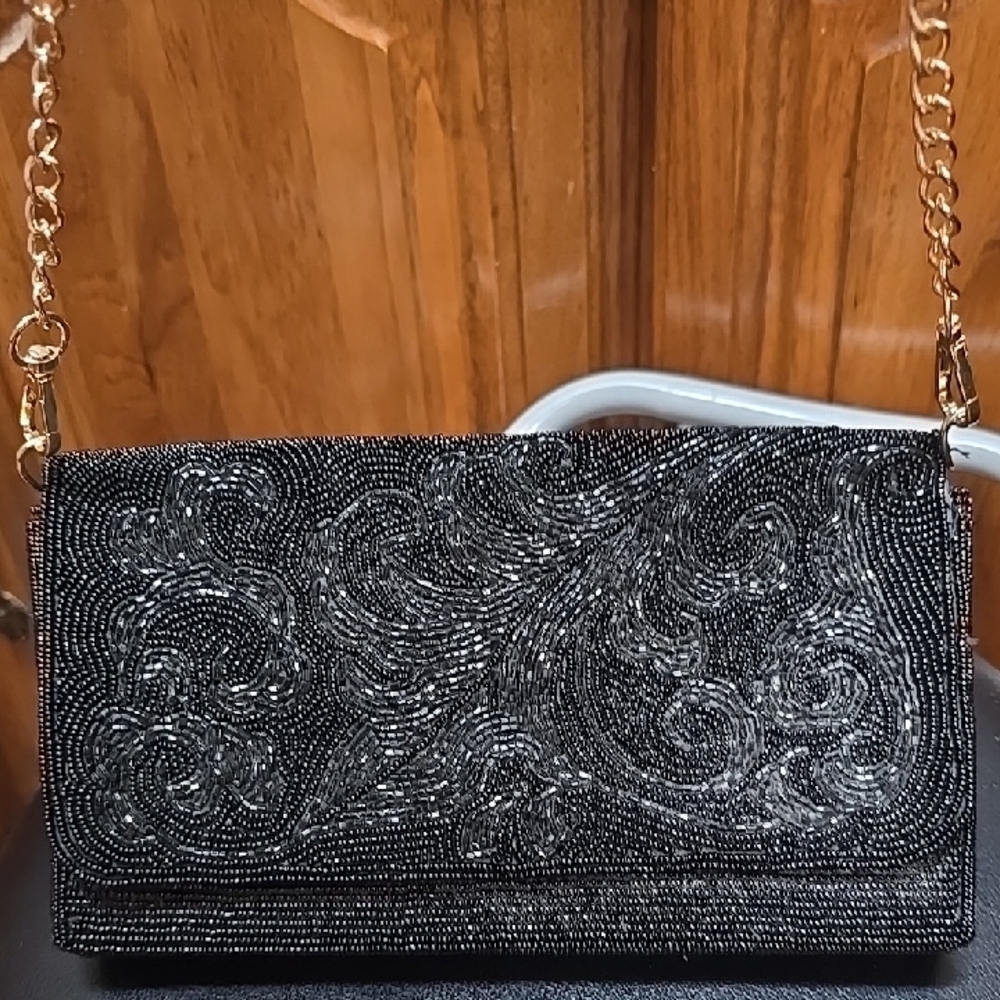 Chic Black Beaded Evening Clutch - Picture 3 of 16